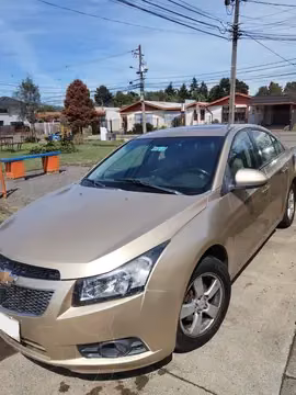 Chevrolet Cruze 1.8 LS Aut Full usado (2011) color Beige precio $4.800.000