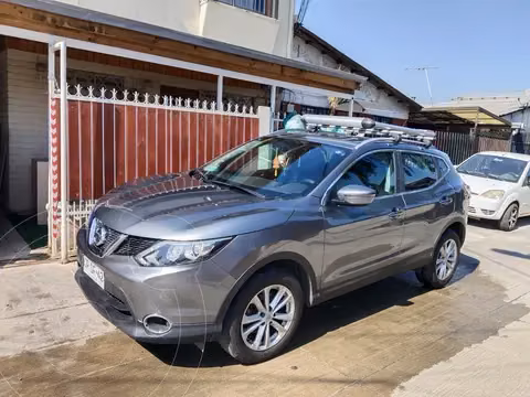 Nissan Qashqai 2.0L 4x2 usado (2017) color Gris precio $10.500.000