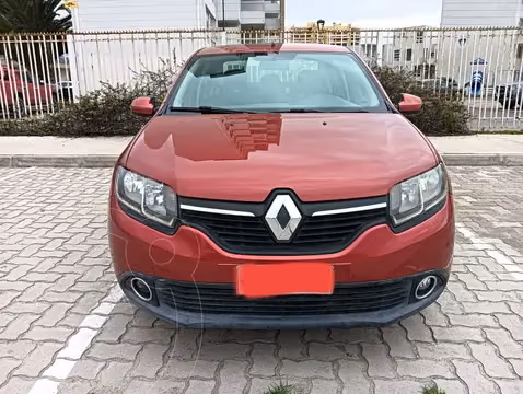 Renault Symbol 1.6 Expression usado (2017) color Rojo precio $4.690.000
