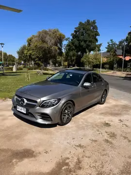 Mercedes Clase C Sedan 200 usado (2020) color Gris precio $21.900.000