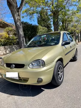 Chevrolet Corsa  1.6 PWR usado (2004) color Beige precio $1.800.000