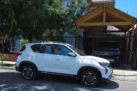 Kia Sonet 1.5L EX Full usado (2025) color Blanco precio $15.990.000