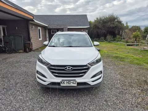 Hyundai Tucson  2.0 GL 4x2 usado (2018) color Blanco precio $13.000.000