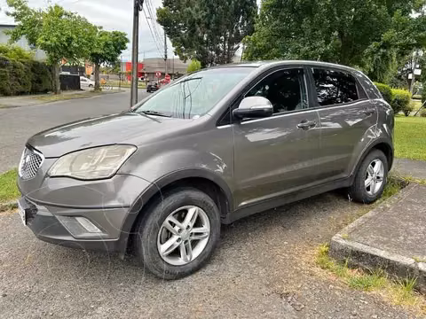 SsangYong Korando 2.0L 4X2 usado (2014) color Bronce precio $6.950.000