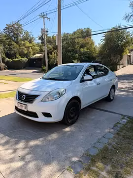 Nissan Versa 1.6L Sense Aut usado (2012) color Blanco precio $6.200.000
