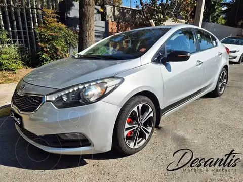 Kia Cerato SX 1.6L usado (2015) color Plata precio $7.480.000