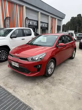 Kia Rio 5  1.4L EX CI Full usado (2024) color Rojo precio $13.490.000