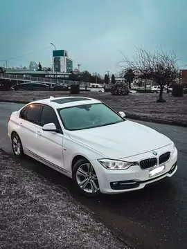 BMW Serie 3 316i usado (2015) color Blanco precio $15.000.000