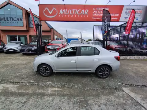 Renault Symbol 1.6 Dynamique usado (2018) color Plata financiado en cuotas(pie $1.340.000)