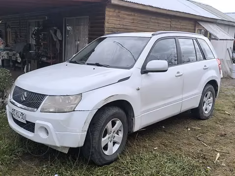 Suzuki Grand Nomade 2.0 Special Edition Mec 5P usado (2008) color Blanco precio $5.500.000