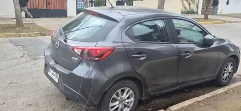 Mazda 2 Sport 1.5L V Aut usado (2018) color Gris precio $9.450.000