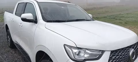 Great Wall Poer Elite 4x2 usado (2023) color Blanco precio $13.300.000