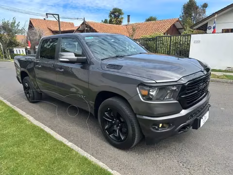 RAM 1500  Lamarie Crew cab 4x4 usado (2021) color Grafito precio $34.000.000
