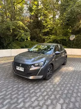 Peugeot 208 1.2L PureTech Allure Pack 100HP usado (2021) color Gris precio $9.400.000