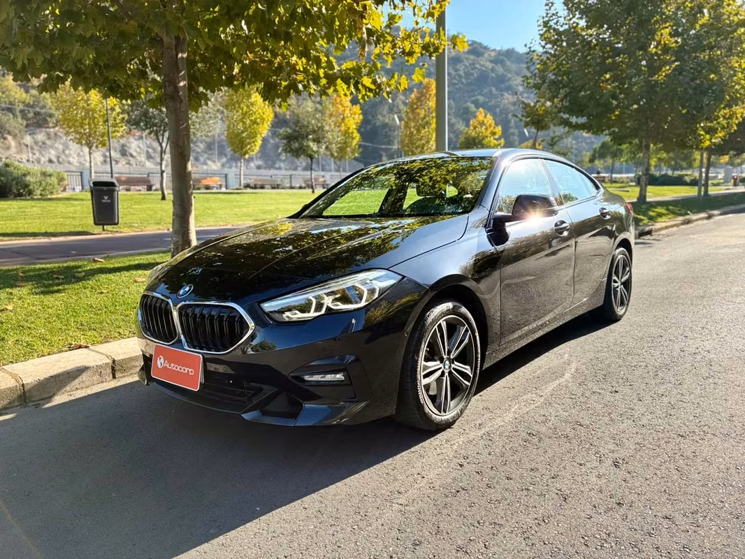 BMW 218i 2023 usado precio $23.990.000