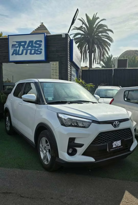 Toyota Raize 2023 usado precio $12.990.000
